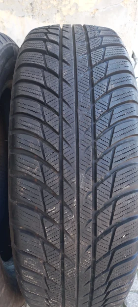 Гуми Зимни 185/60R16, снимка 5 - Гуми и джанти - 46950427