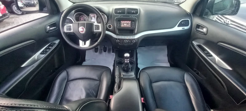 Fiat Freemont FULL 7-МЕСТА ИЗКЛЮЧИТЕЛН СЕРВИ КНИЖК УНИКТ ОБСЛУЖН, снимка 8 - Автомобили и джипове - 22214727