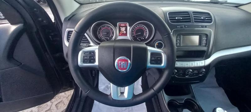 Fiat Freemont FULL 7-МЕСТА ИЗКЛЮЧИТЕЛН СЕРВИ КНИЖК УНИКТ ОБСЛУЖН, снимка 9 - Автомобили и джипове - 22214727