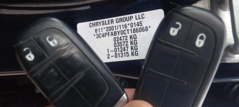 Fiat Freemont FULL 7-МЕСТА ИЗКЛЮЧИТЕЛН СЕРВИ КНИЖК УНИКТ ОБСЛУЖН, снимка 17 - Автомобили и джипове - 22214727