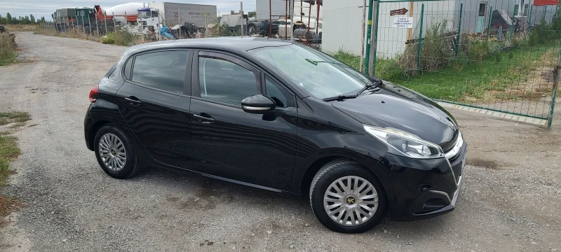 Peugeot 208 1.6 HDI, снимка 3 - Автомобили и джипове - 47671452