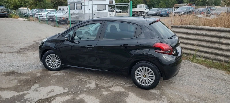 Peugeot 208 1.6 HDI, снимка 5 - Автомобили и джипове - 47671452