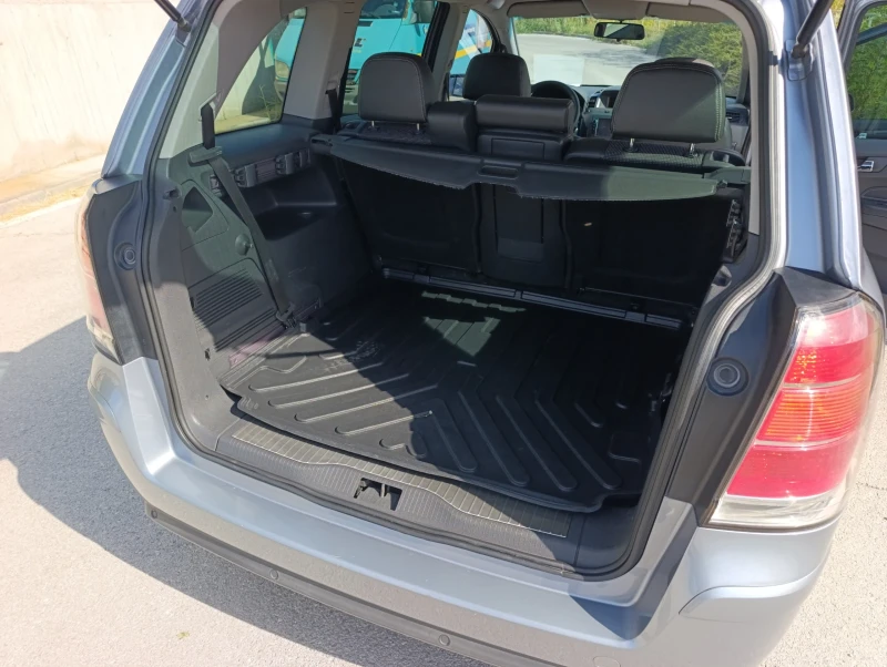 Opel Zafira, снимка 2 - Автомобили и джипове - 52328756