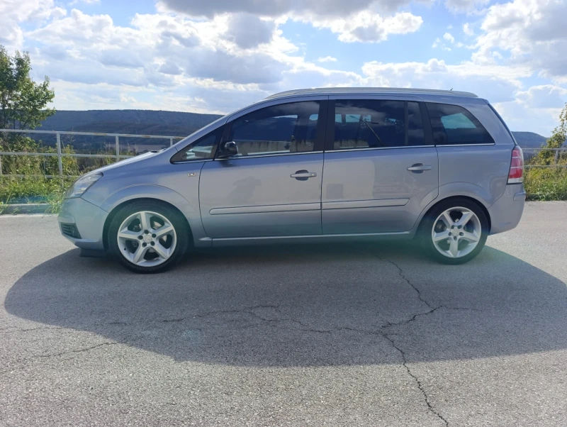 Opel Zafira, снимка 9 - Автомобили и джипове - 52328756
