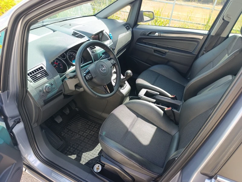 Opel Zafira, снимка 5 - Автомобили и джипове - 52328756