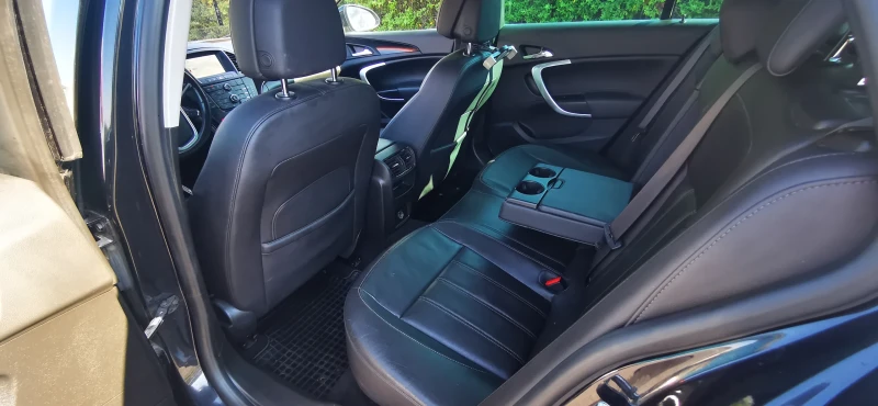 Opel Insignia Sports Tourer 2.8 V6 Turbo (260 Hp) 4x4 Automatic, снимка 5 - Автомобили и джипове - 52036432