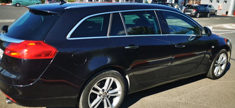 Opel Insignia Sports Tourer 2.8 V6 Turbo (260 Hp) 4x4 Automatic, снимка 3 - Автомобили и джипове - 52036432