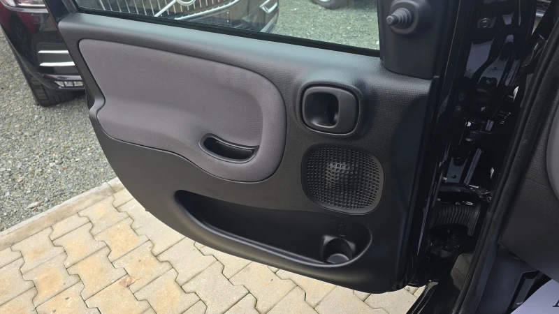Fiat Panda бензин* YOUNG, снимка 14 - Автомобили и джипове - 52639607