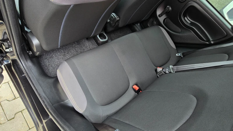 Fiat Panda бензин* YOUNG, снимка 10 - Автомобили и джипове - 52639607