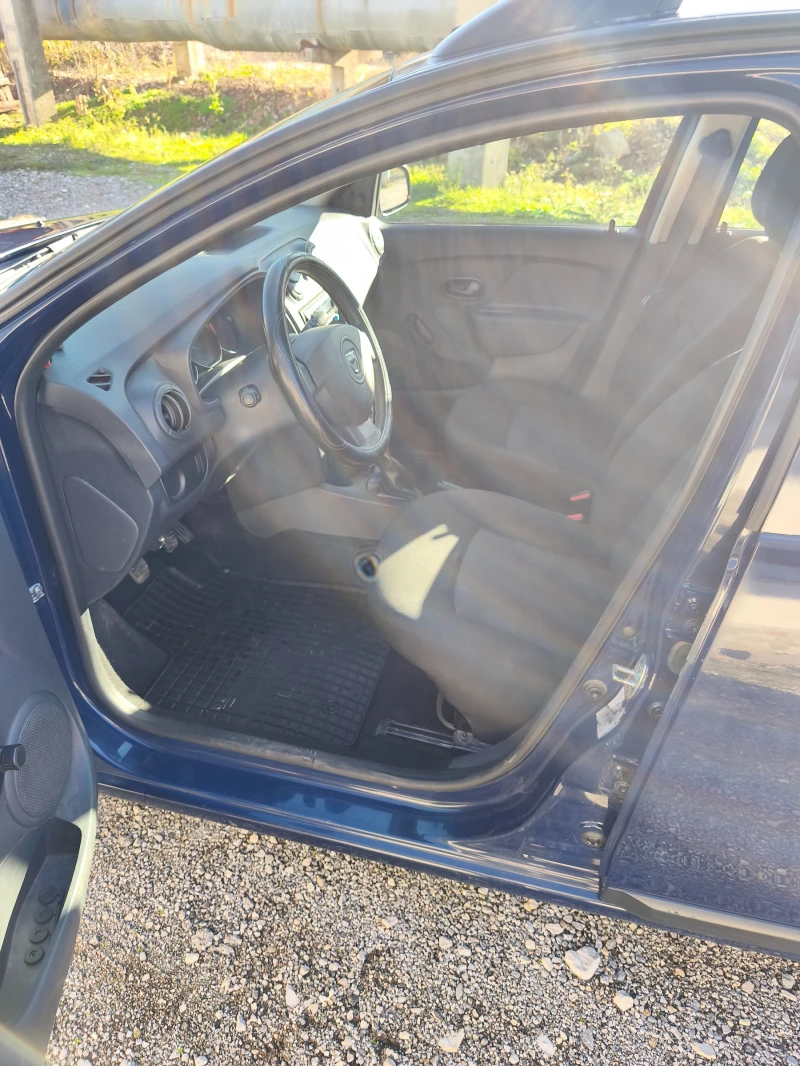 Dacia Logan, снимка 6 - Автомобили и джипове - 52725608