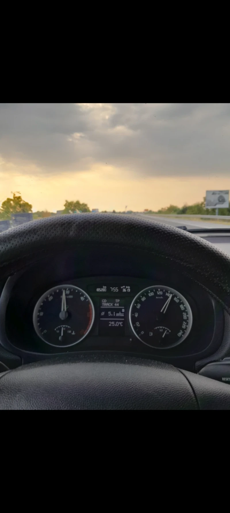 Skoda Fabia, снимка 3 - Автомобили и джипове - 53527993