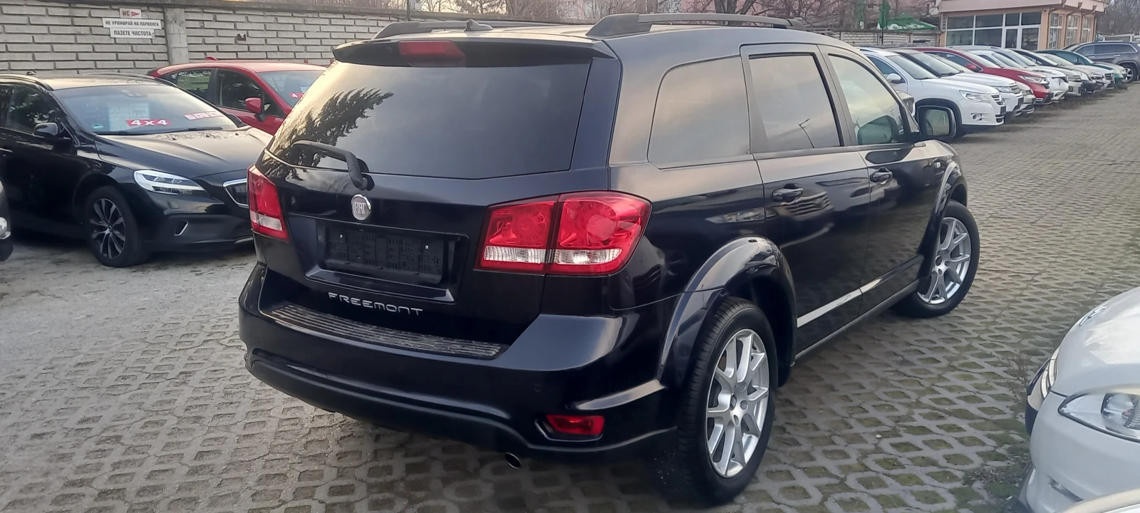 Fiat Freemont FULL 7-МЕСТА ИЗКЛЮЧИТЕЛН СЕРВИ КНИЖК УНИКТ ОБСЛУЖН - изображение 3