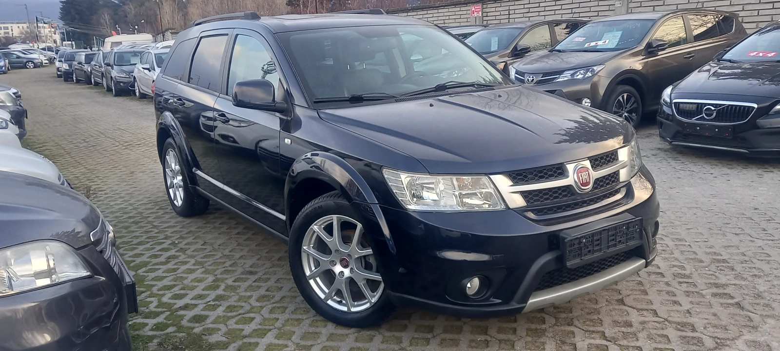 Fiat Freemont FULL 7-МЕСТА ИЗКЛЮЧИТЕЛН СЕРВИ КНИЖК УНИКТ ОБСЛУЖН - изображение 2