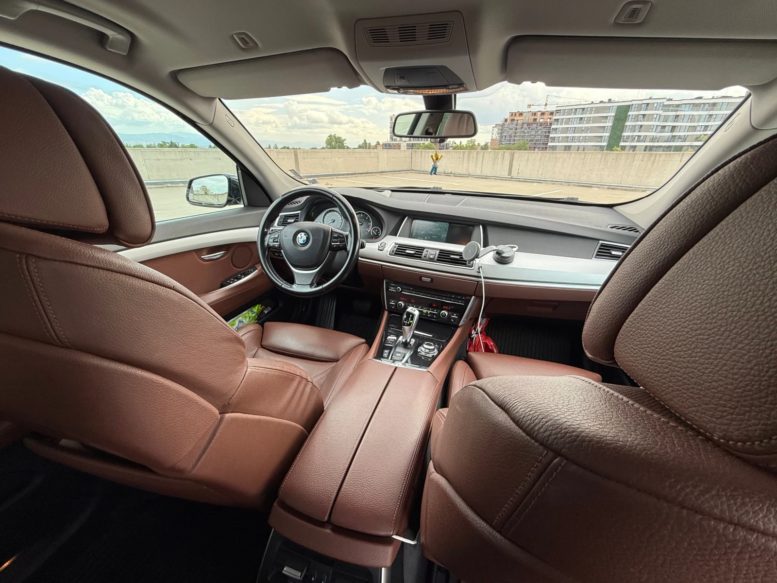 BMW 5 Gran Turismo 530d xDrive - изображение 9