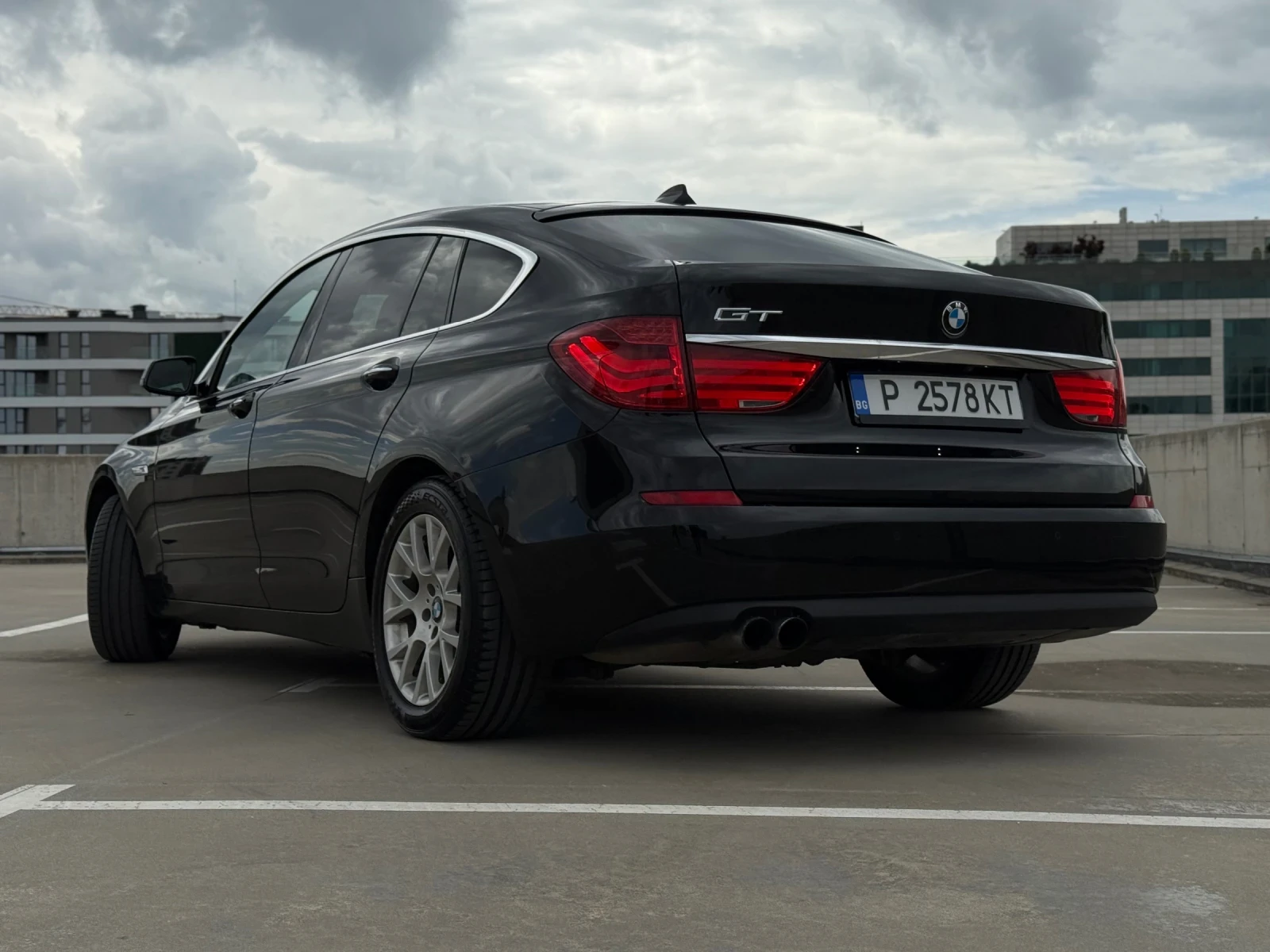 BMW 5 Gran Turismo 530d xDrive - изображение 3