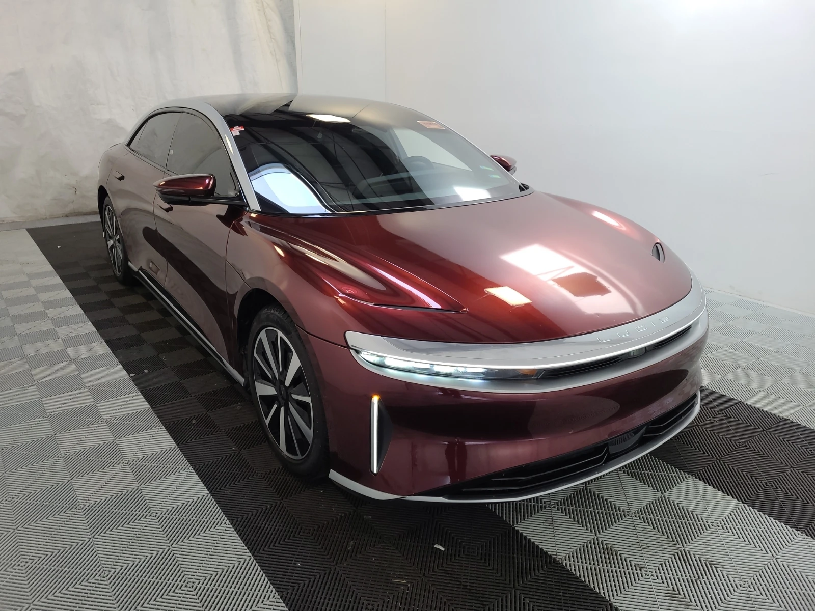 Lucid Air Grand Touring  - изображение 2
