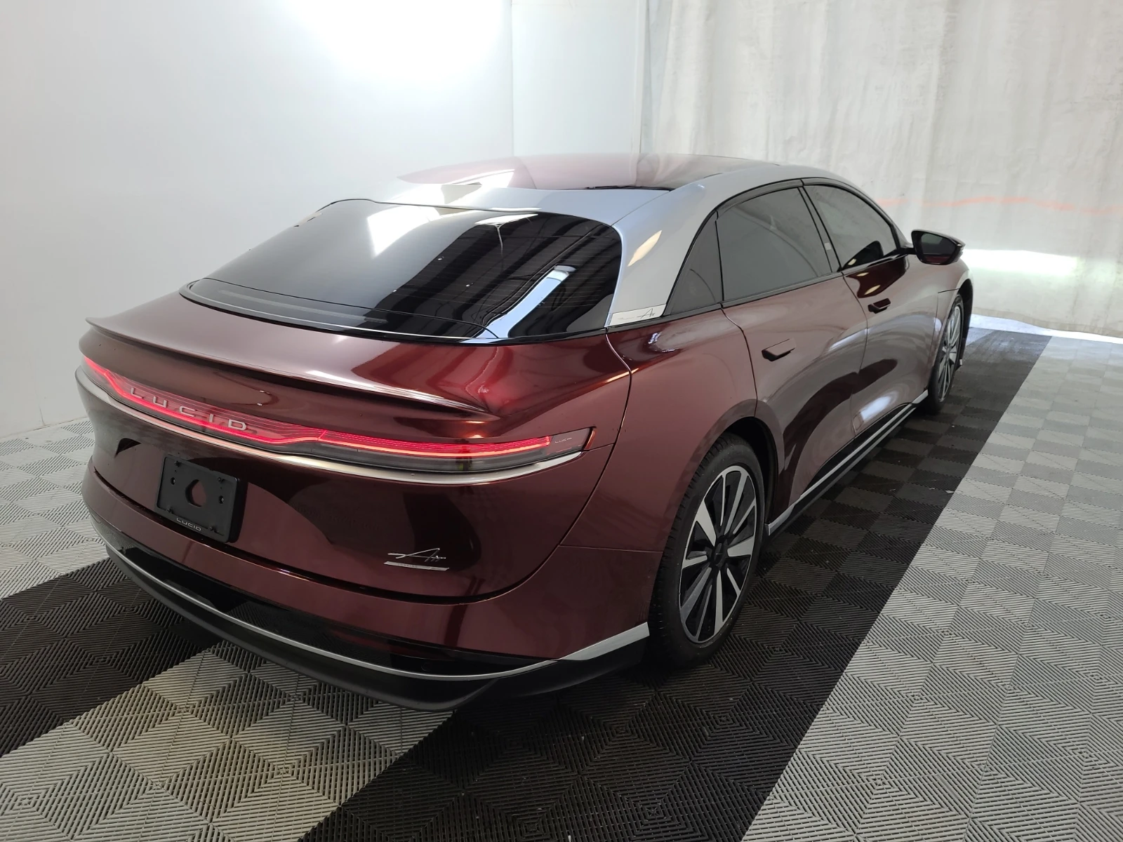 Lucid Air Grand Touring  - изображение 3
