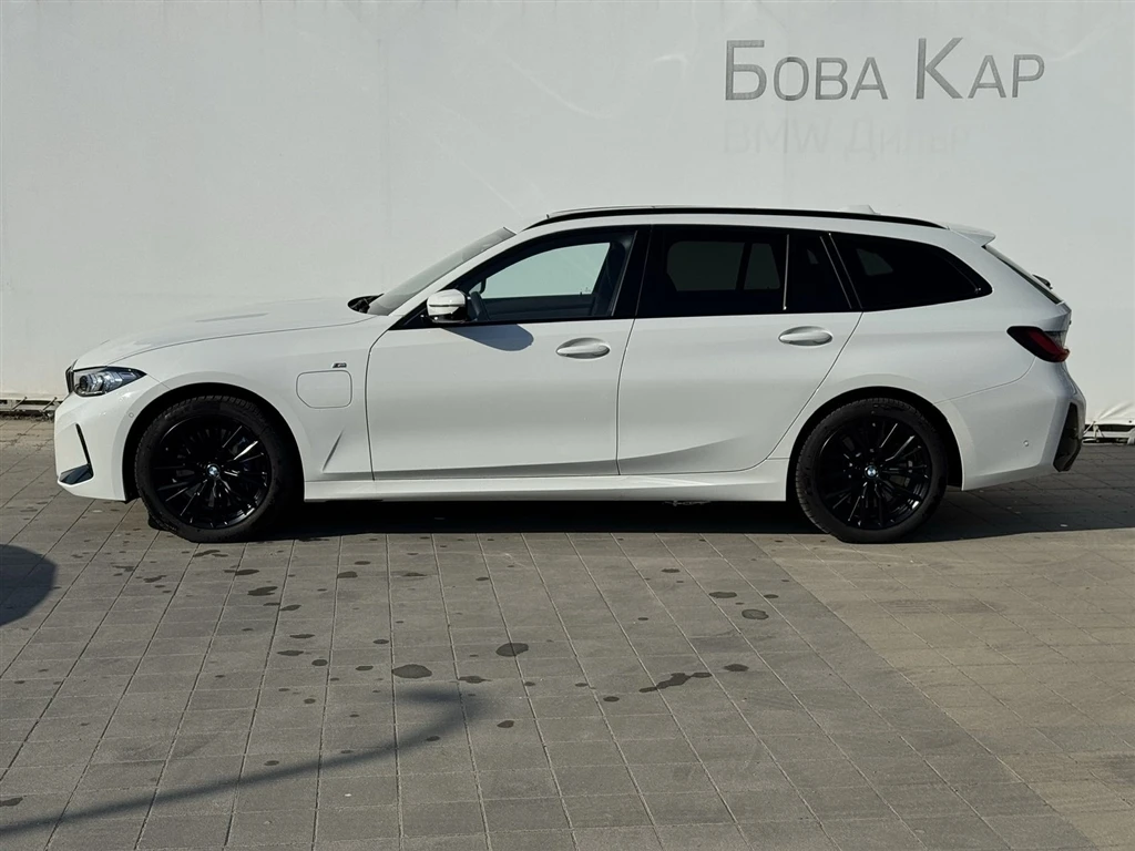 BMW 330 xDrive Туринг - изображение 3