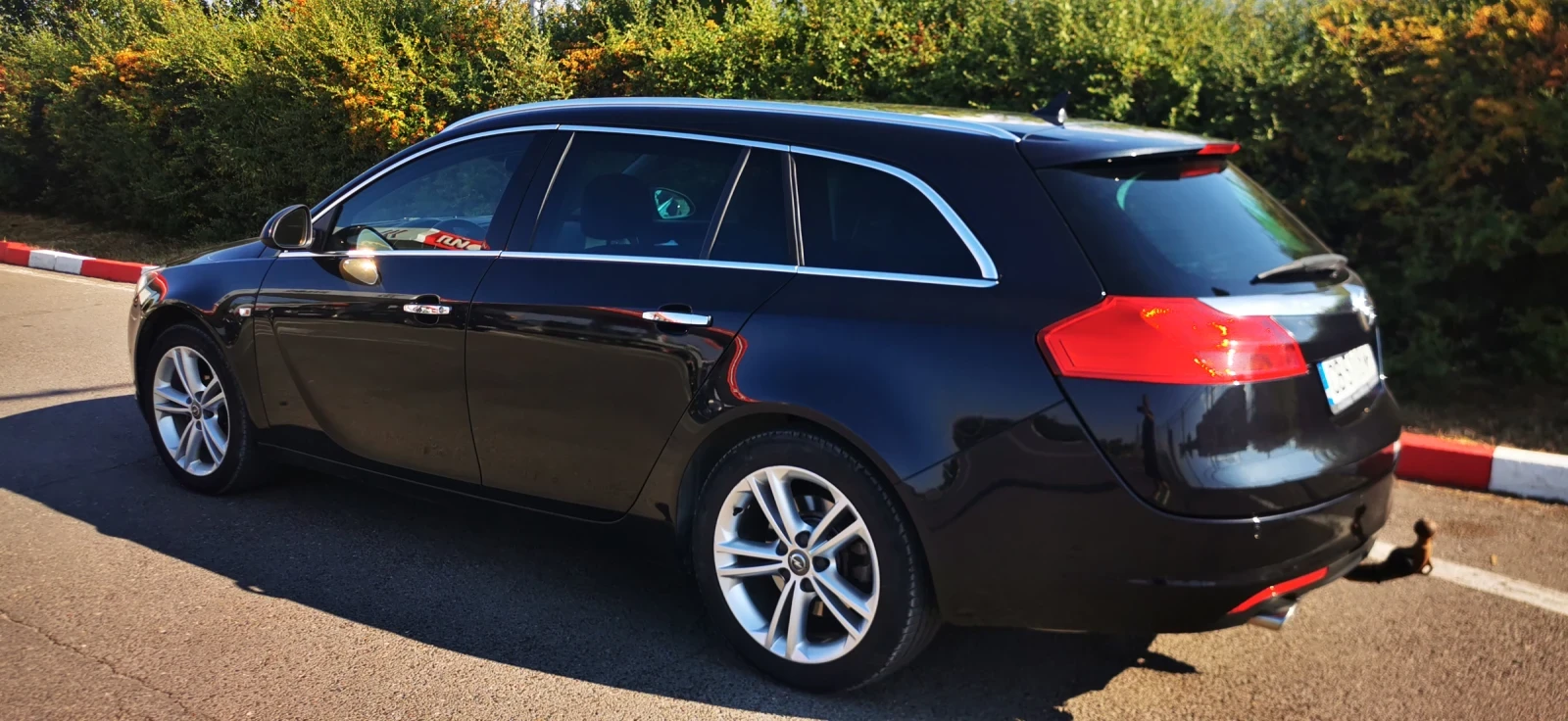 Opel Insignia Sports Tourer 2.8 V6 Turbo (260 Hp) 4x4 Automatic - изображение 2