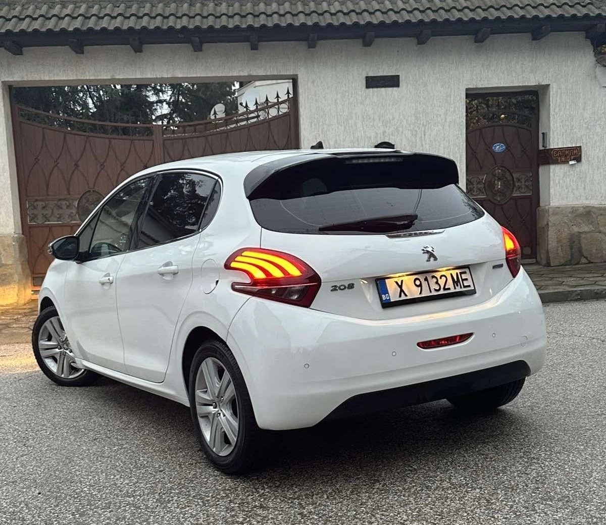 Peugeot 208 1.6BLUE HDI, LED | Mobile.bg   5