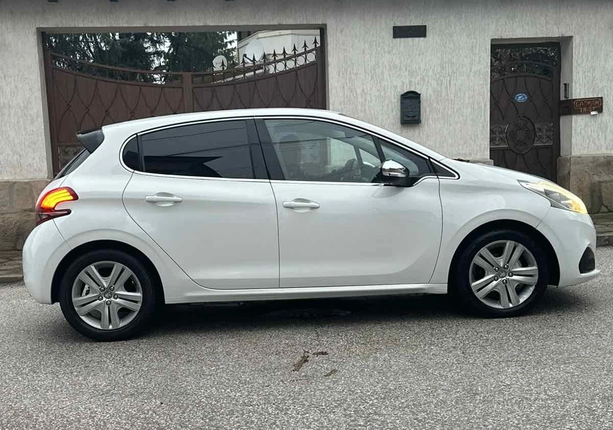 Peugeot 208 1.6BLUE HDI, LED | Mobile.bg   7