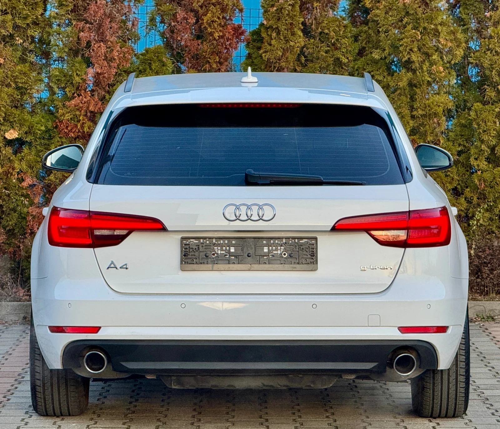 Audi A4 2.0T-170КС-G-tron-MATRIX-НАВИ-ОТЛИЧНА-КАТО-НОВА - изображение 3