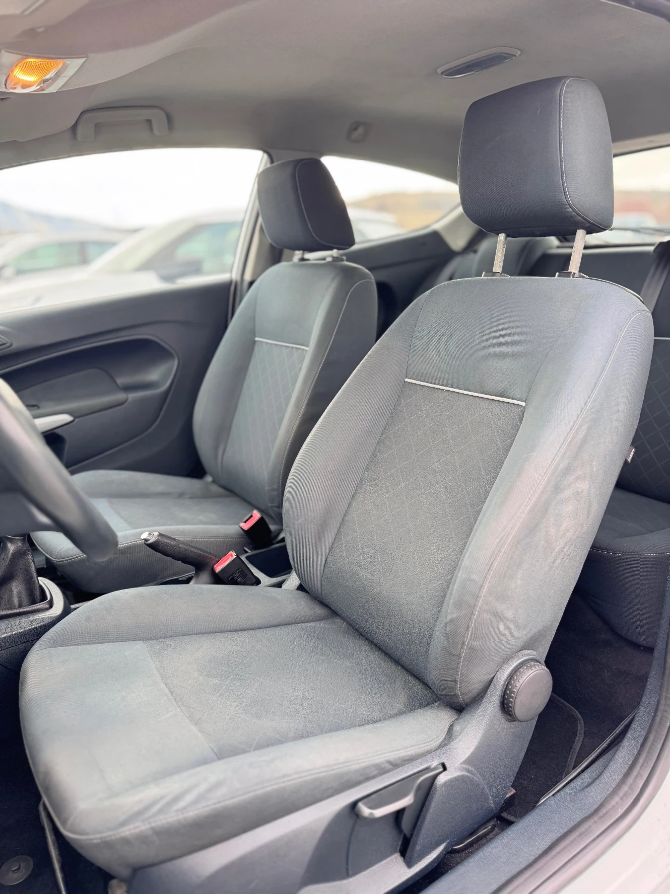 Ford Fiesta 1.3i EURO5B  - изображение 7