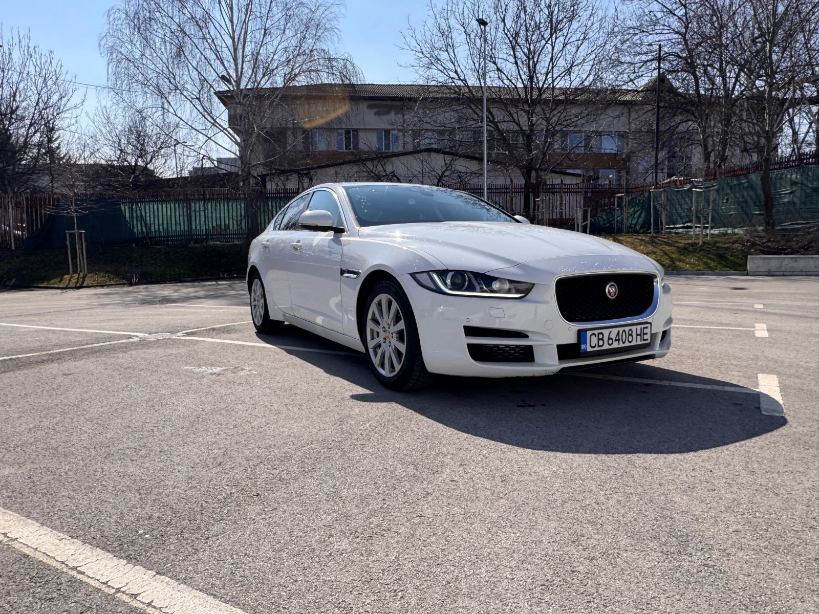 Jaguar XE