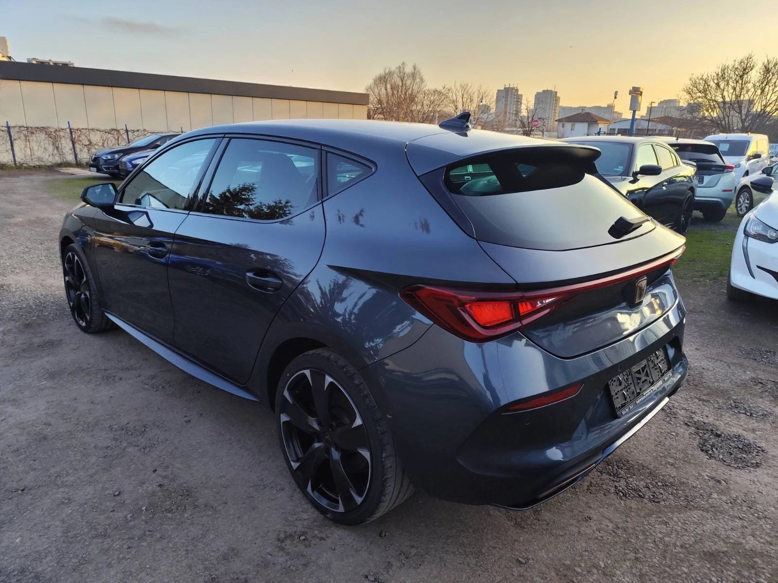 Cupra Leon 1.4E-Hybrid A 150кс. - изображение 4