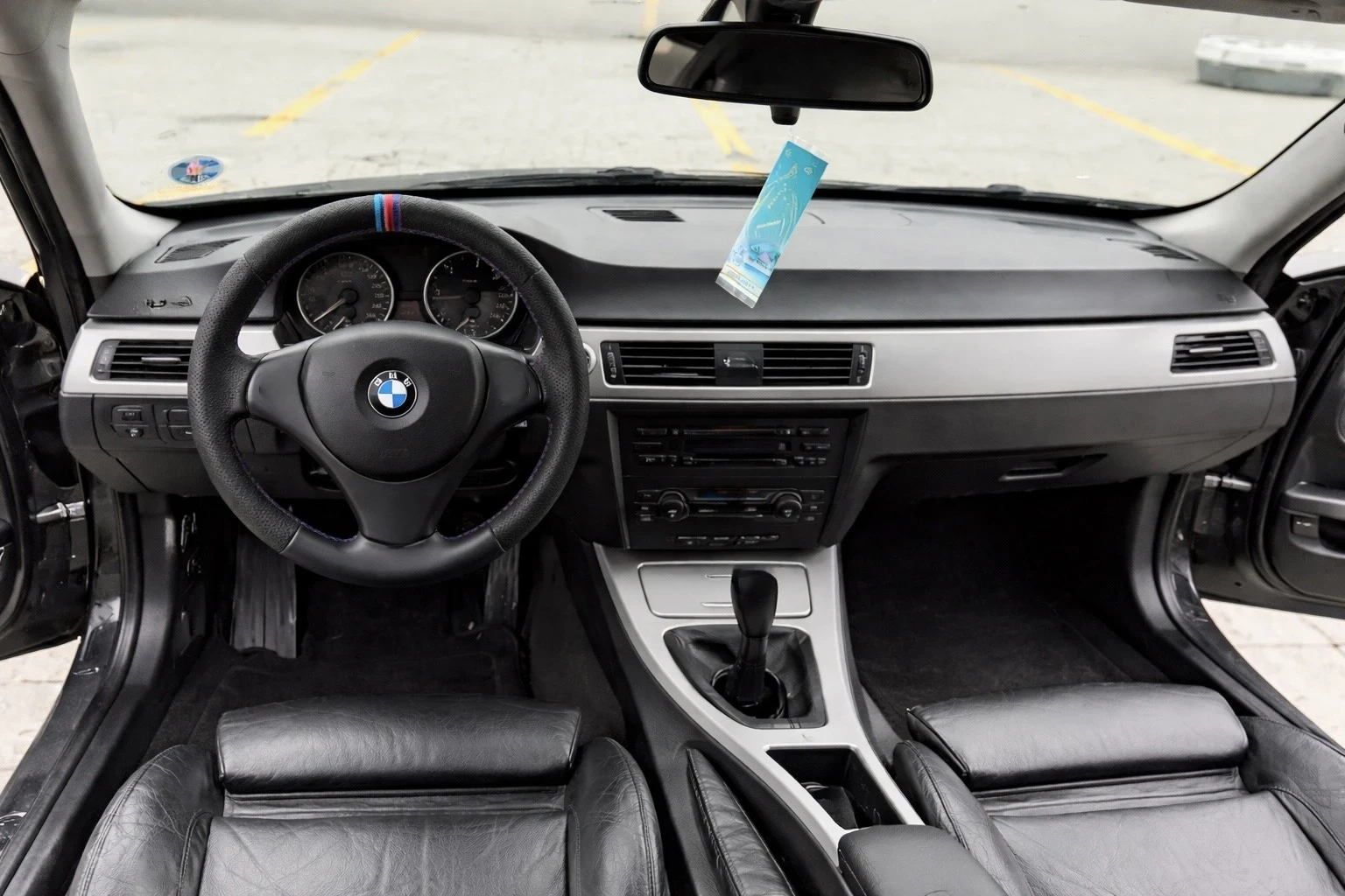 BMW 320 d 2007г 6-ск, снимка 10 - Автомобили и джипове - 53939485