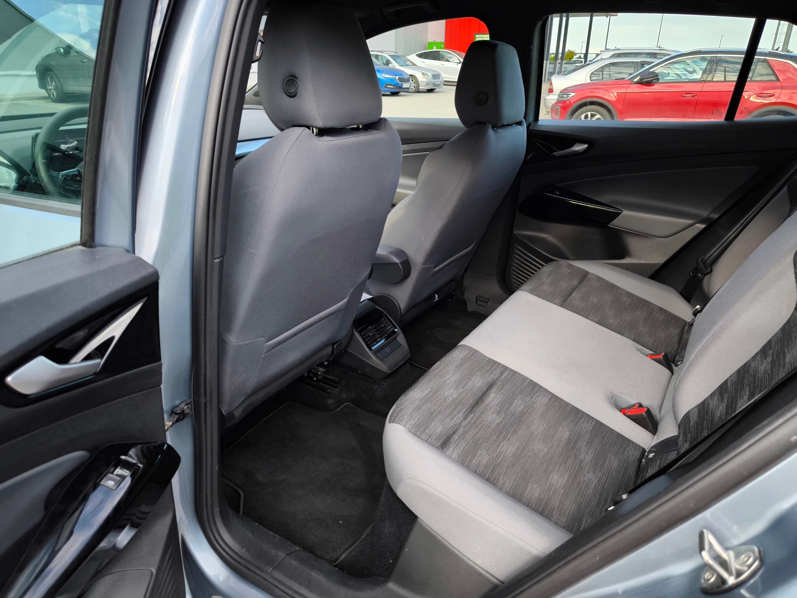 VW ID.4 PRO, снимка 8 - Автомобили и джипове - 54543353