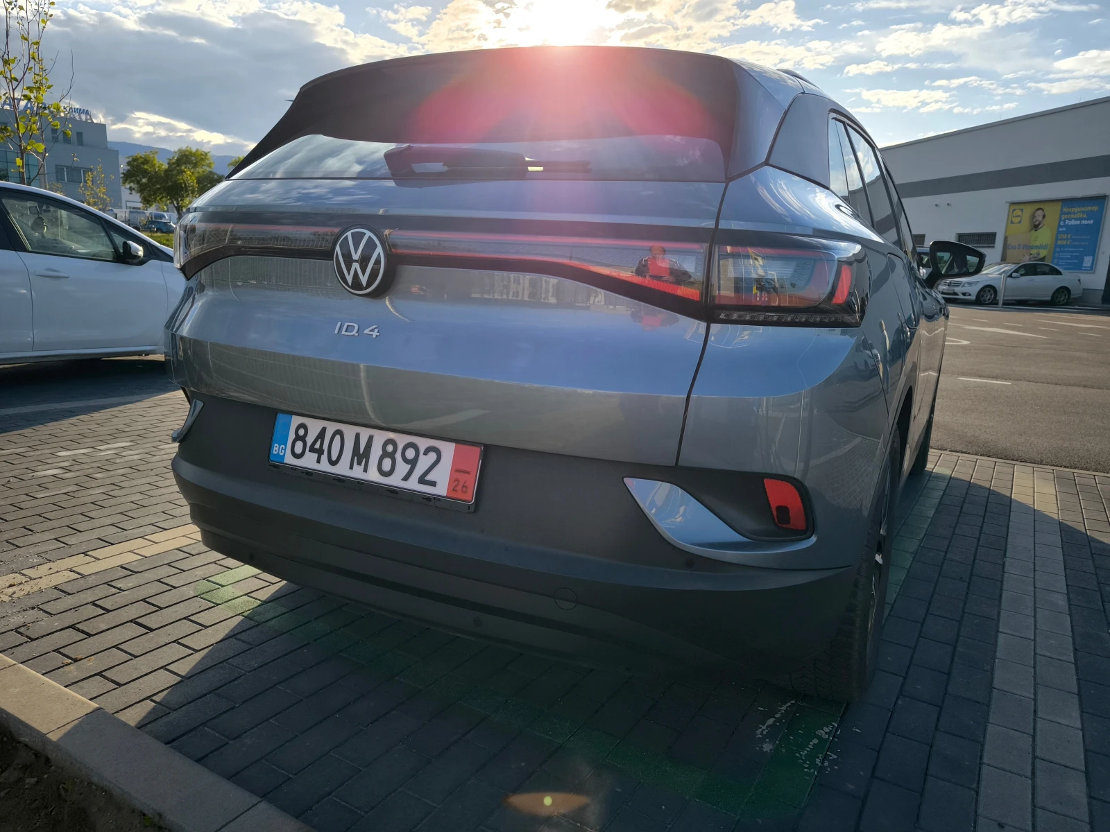 VW ID.4 PRO, снимка 4 - Автомобили и джипове - 54543353