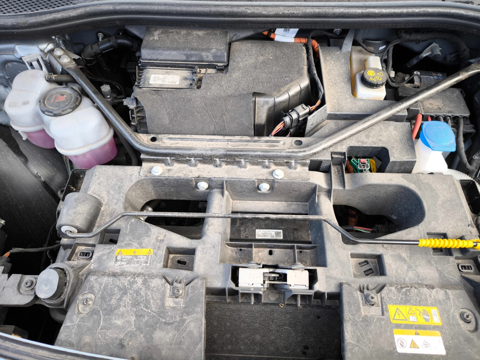 VW ID.4 PRO, снимка 16 - Автомобили и джипове - 54543353