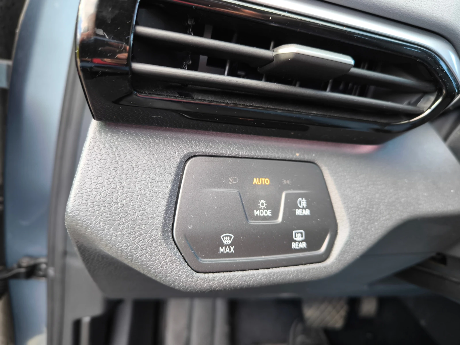 VW ID.4 PRO, снимка 14 - Автомобили и джипове - 54543353