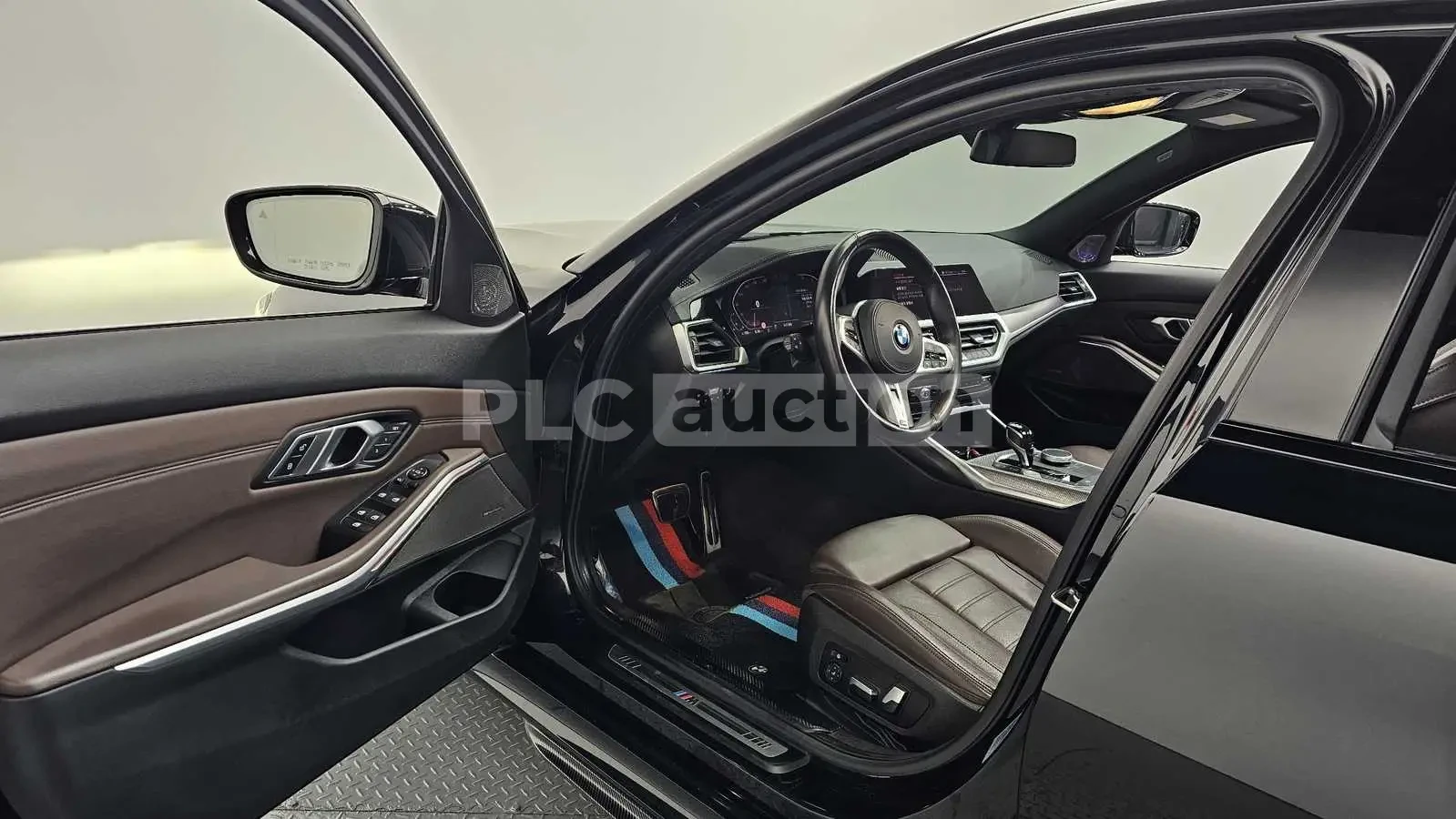 BMW 330 * АВТОКРЕДИТ БЕЗ ПЪРВОНАЧАЛНА ВНОСКА* , снимка 10 - Автомобили и джипове - 54651541