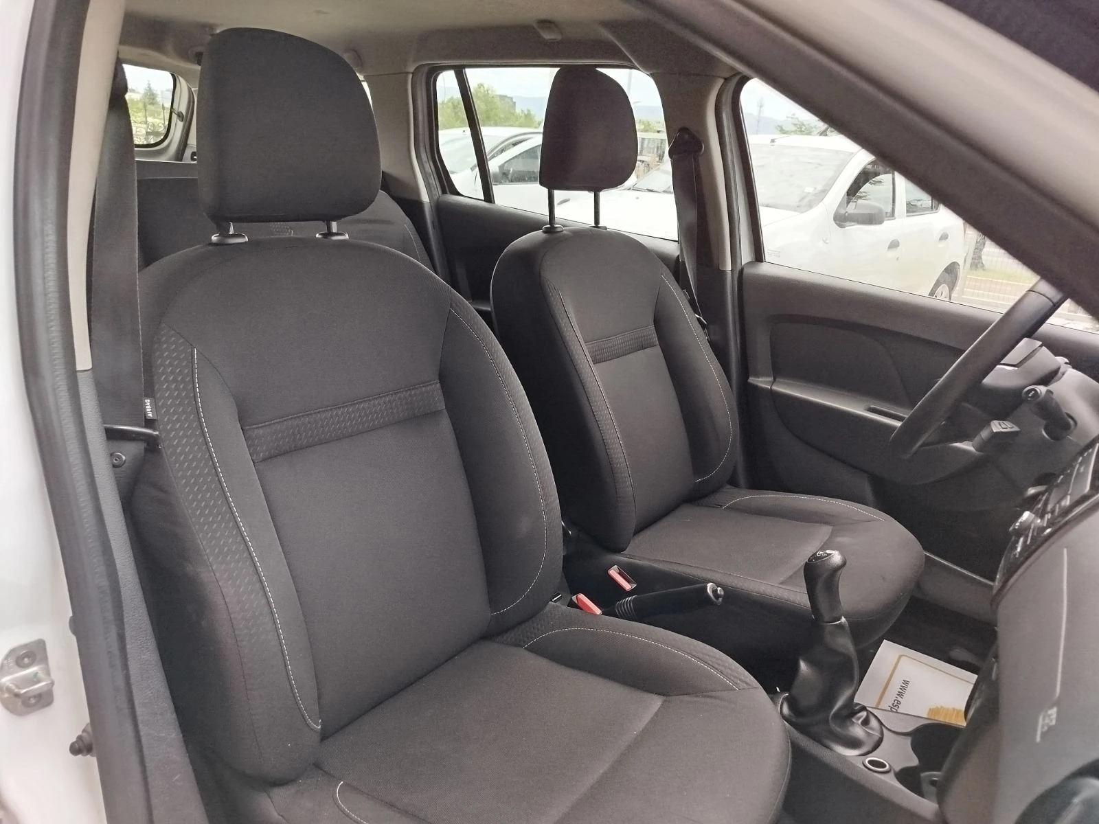 Dacia Logan MCV dCI 75 к.с., снимка 14 - Автомобили и джипове - 54747628