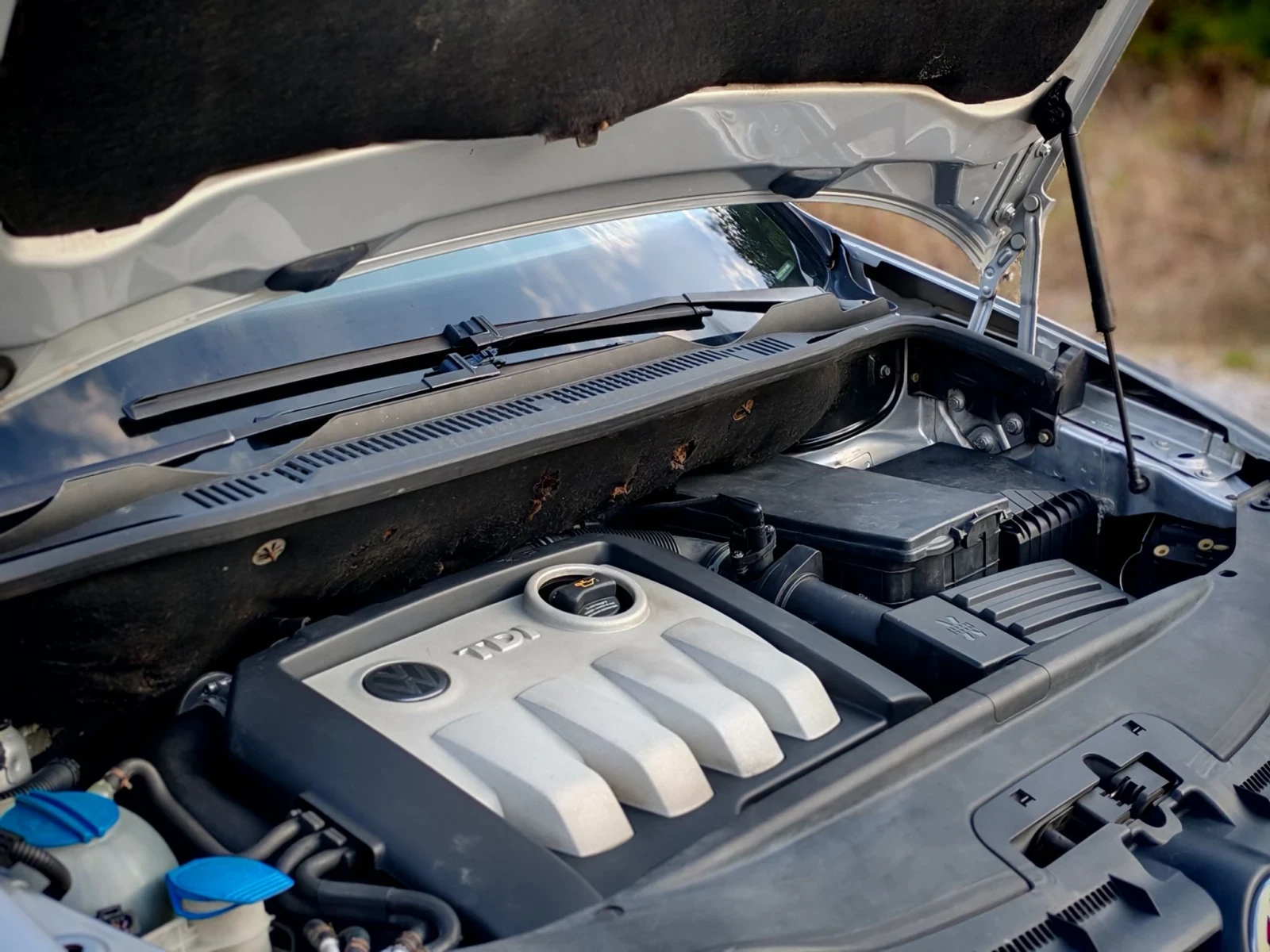VW Touran 1.9TDI(101)* 6-СКОРОСТИ* КЛИМАТРОНИК* НОВ ВНОС* , снимка 17 - Автомобили и джипове - 56143368