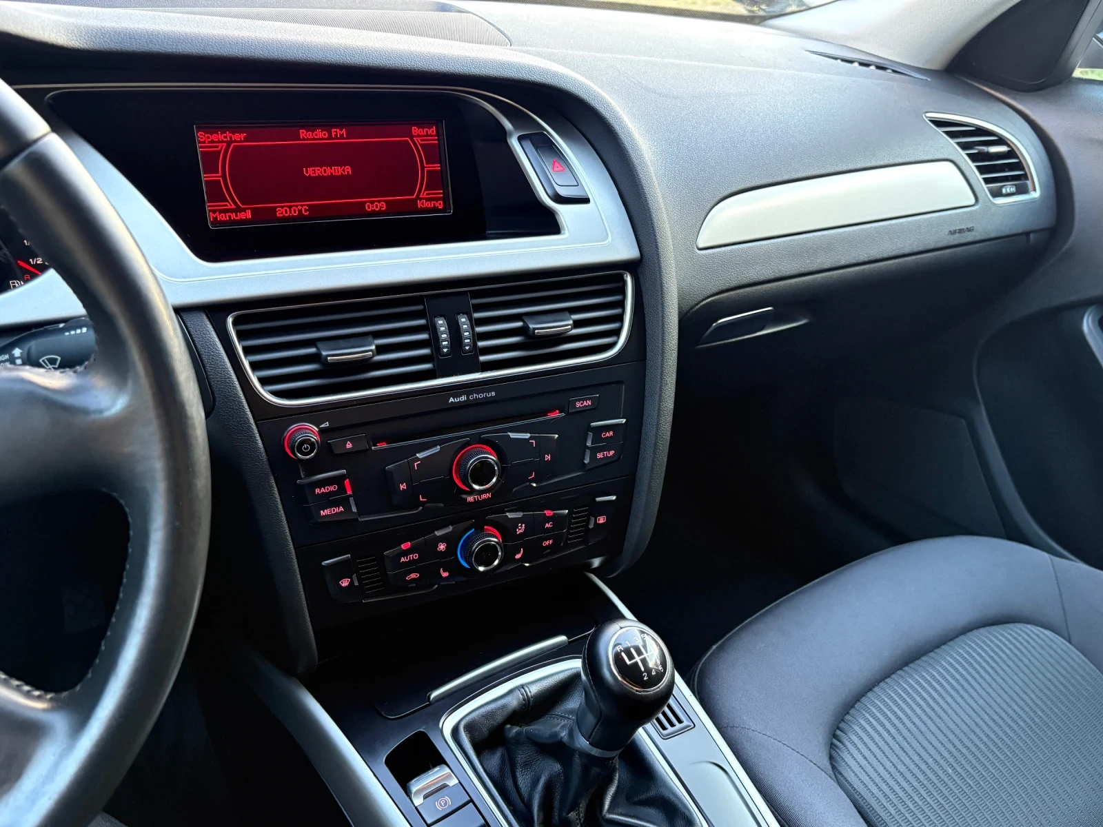 Audi A4 1.8T 166 000км* СЕРВИЗНА ДОКУМЕНТАЦИЯ* , снимка 13 - Автомобили и джипове - 56299779
