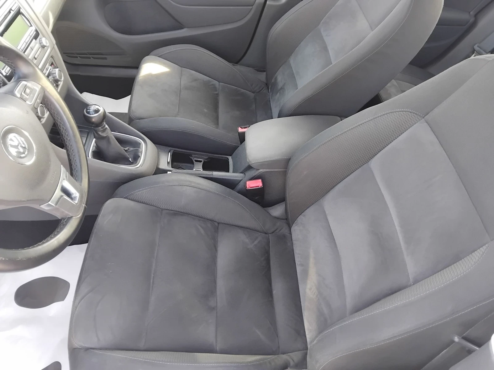 VW Golf 2.0TDi140ксА/С, снимка 13 - Автомобили и джипове - 56408302