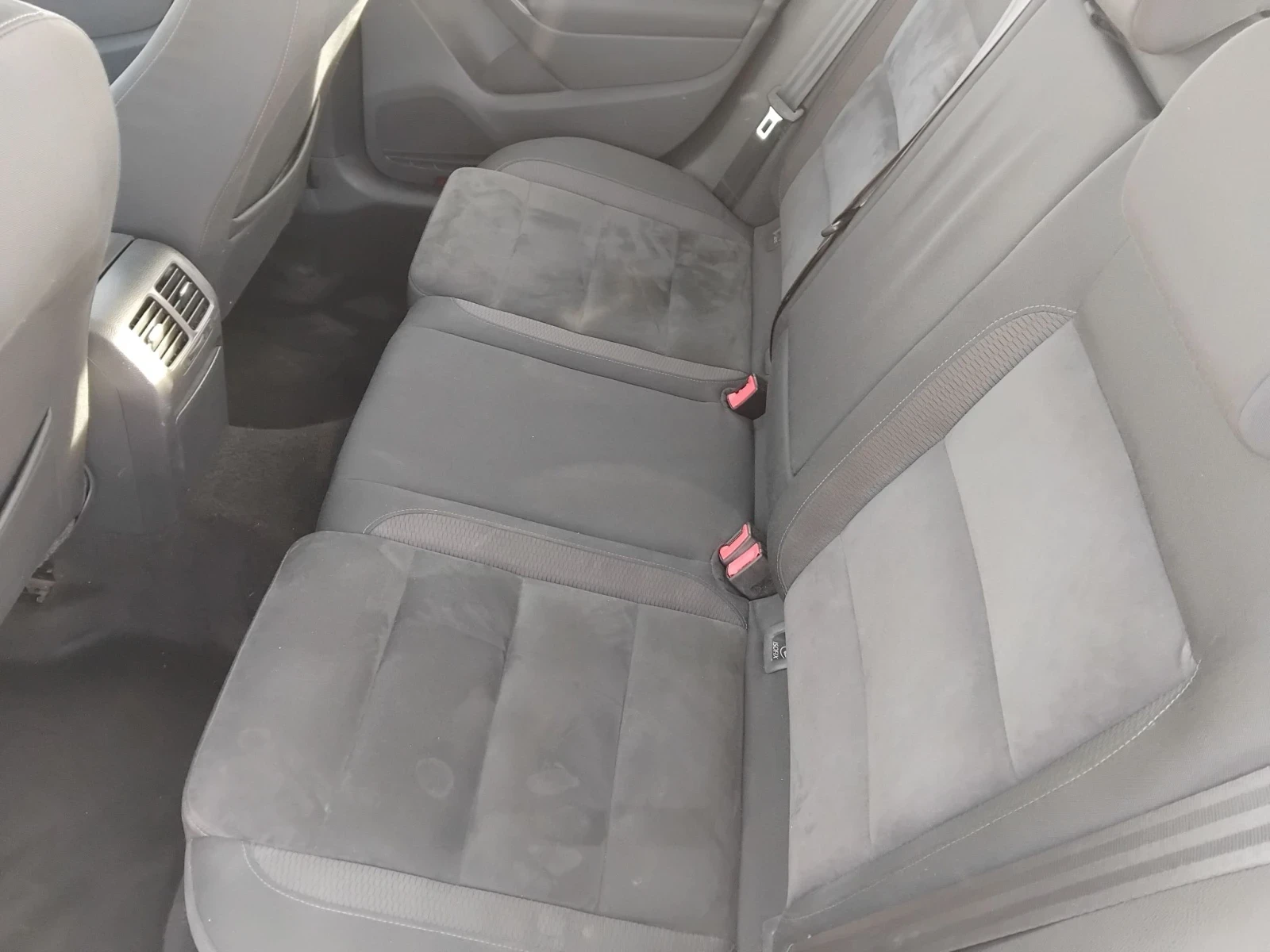 VW Golf 2.0TDi140ксА/С, снимка 17 - Автомобили и джипове - 56408302