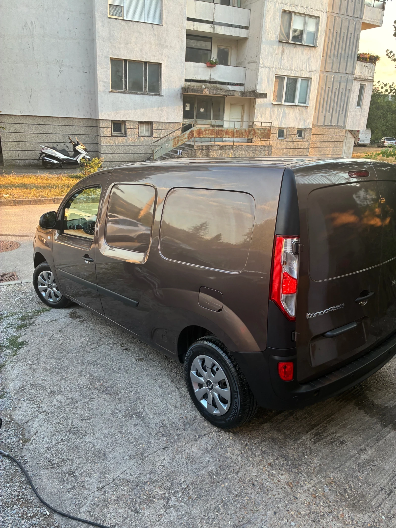 Renault Kangoo 1.5dci/95кс/, снимка 4 - Автомобили и джипове - 56651461