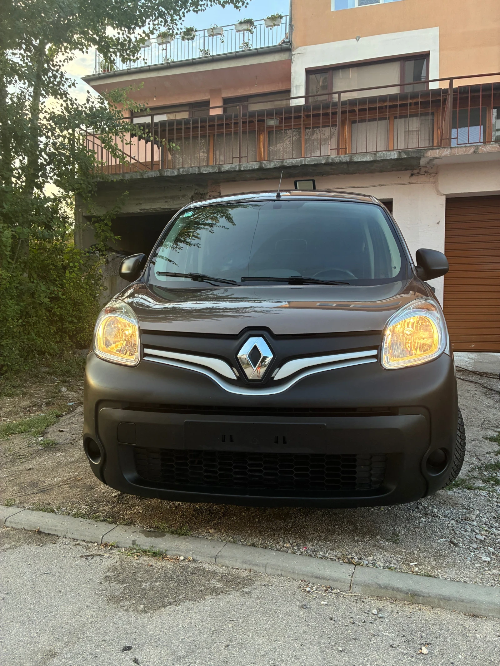Renault Kangoo 1.5dci/95кс/, снимка 2 - Автомобили и джипове - 56651461