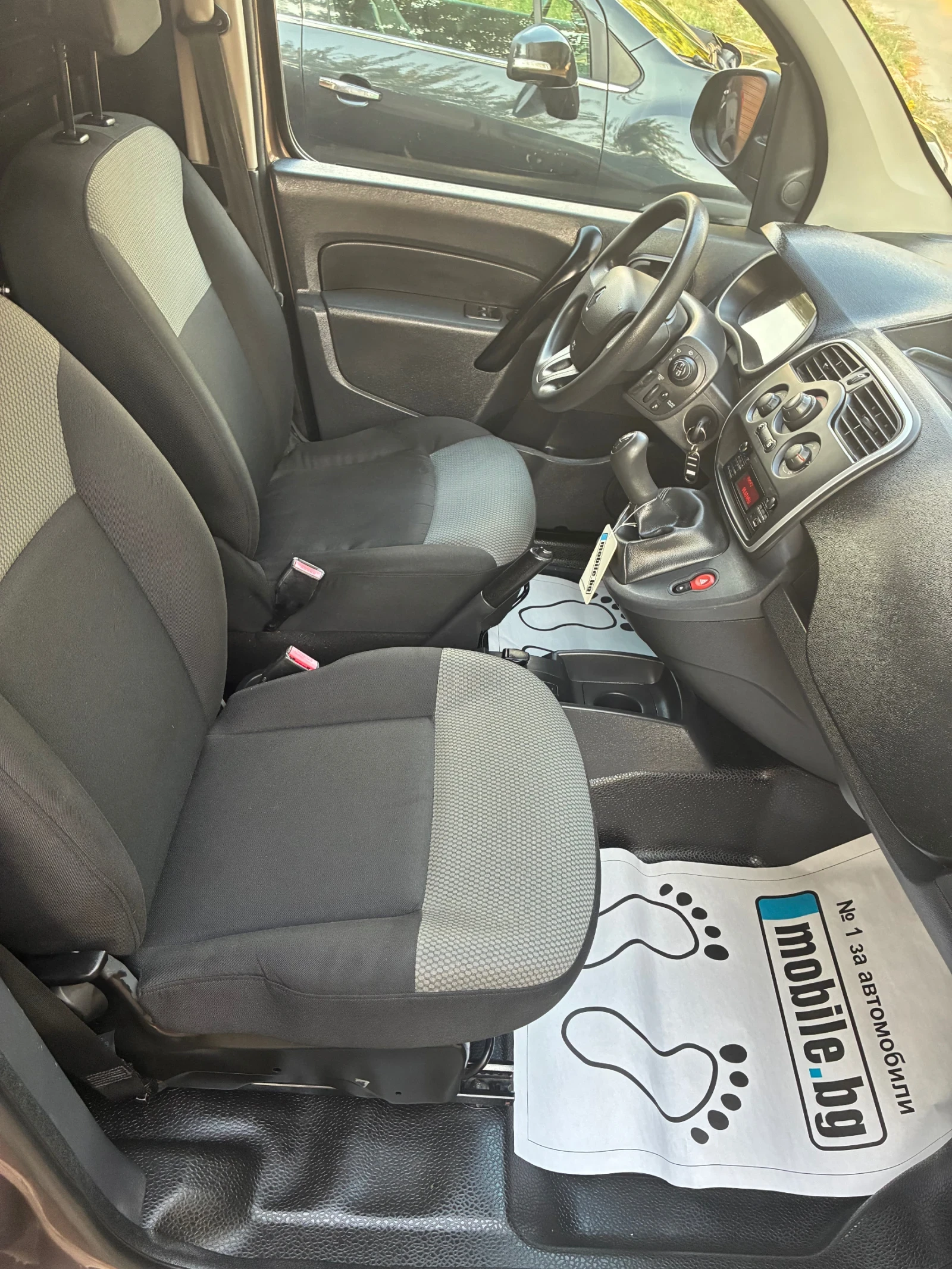 Renault Kangoo 1.5dci/95кс/, снимка 9 - Автомобили и джипове - 56651461