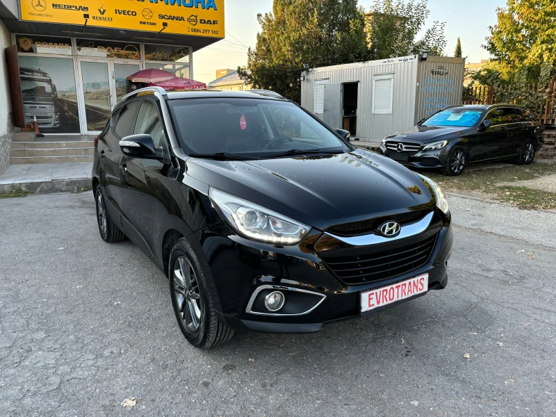 Hyundai IX35 2.0 crdi Face /4x4 Автоматик / Keyless-Go / Кожа /, снимка 2 - Автомобили и джипове - 47389563