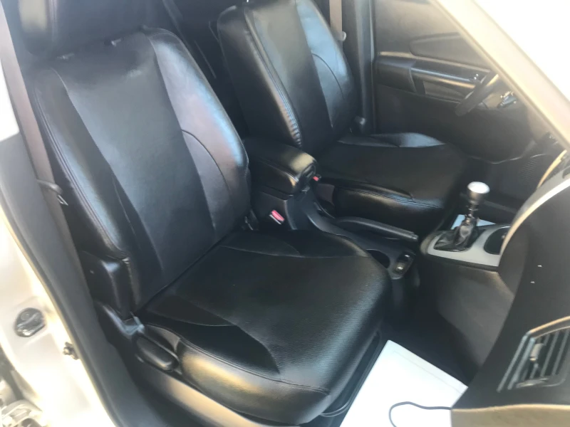 Hyundai Tucson 2.0 ЧИСТО НОВ 4?4, снимка 15 - Автомобили и джипове - 50973588