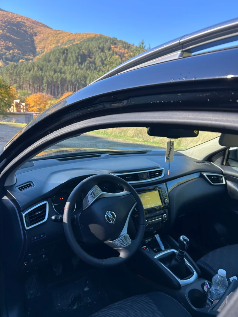 Nissan Qashqai, снимка 7 - Автомобили и джипове - 52484615