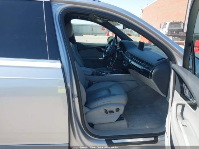 Audi Q7 PREMIUM, снимка 5 - Автомобили и джипове - 52751601