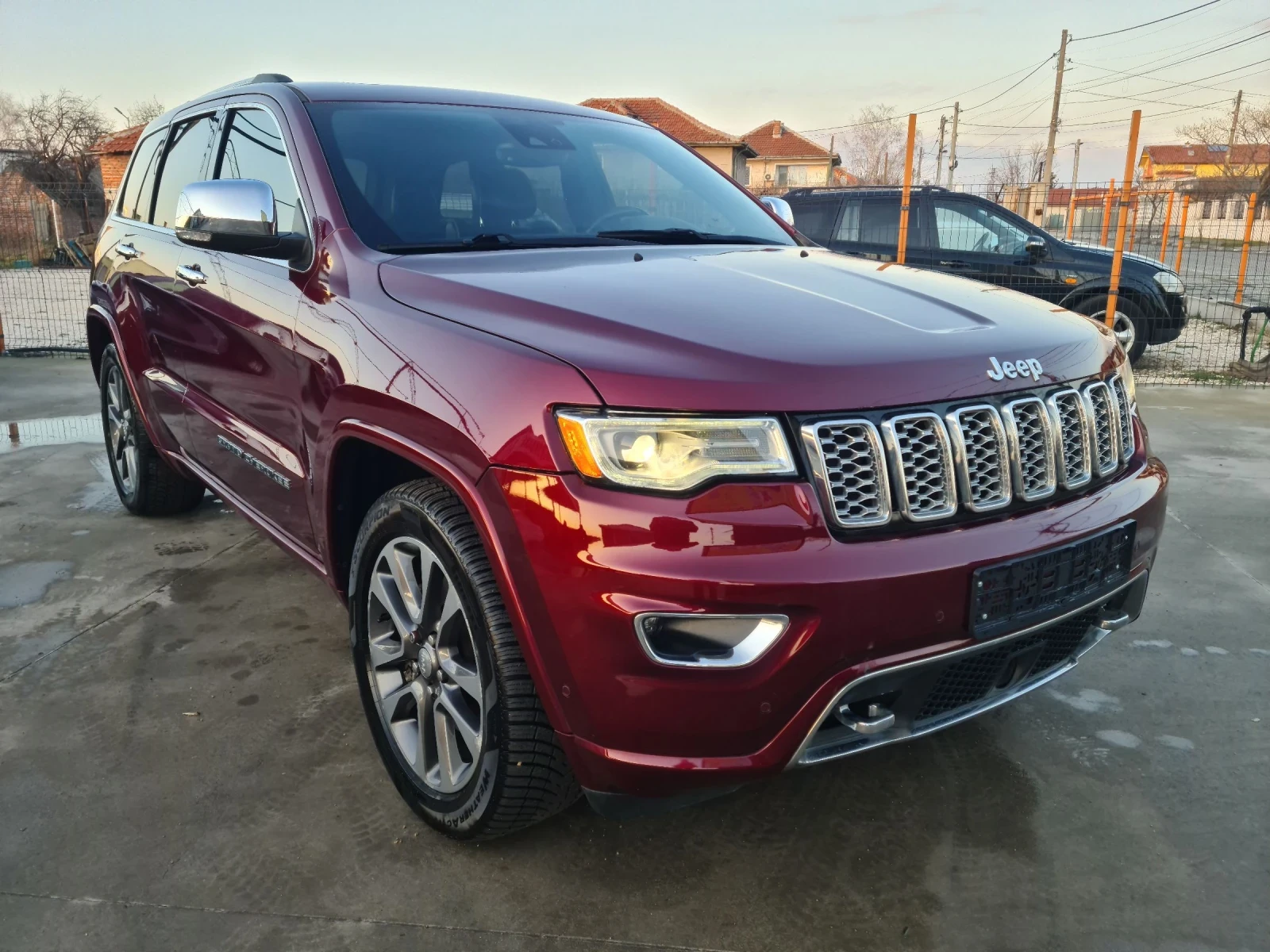Jeep Grand cherokee Overland 5.7 HEMI* Distronic* Auto Park* Full* , снимка 1