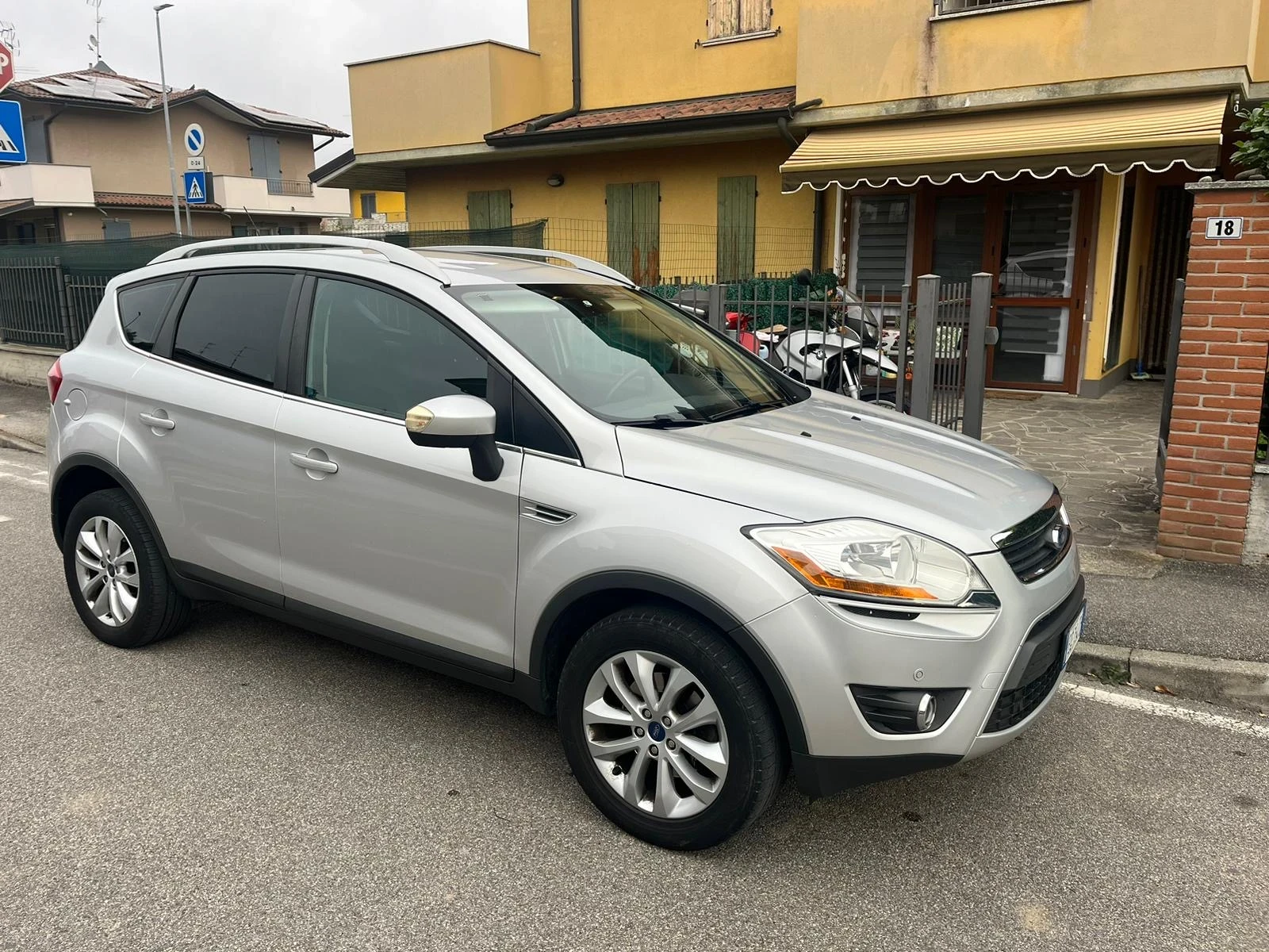 Ford Kuga  - изображение 3