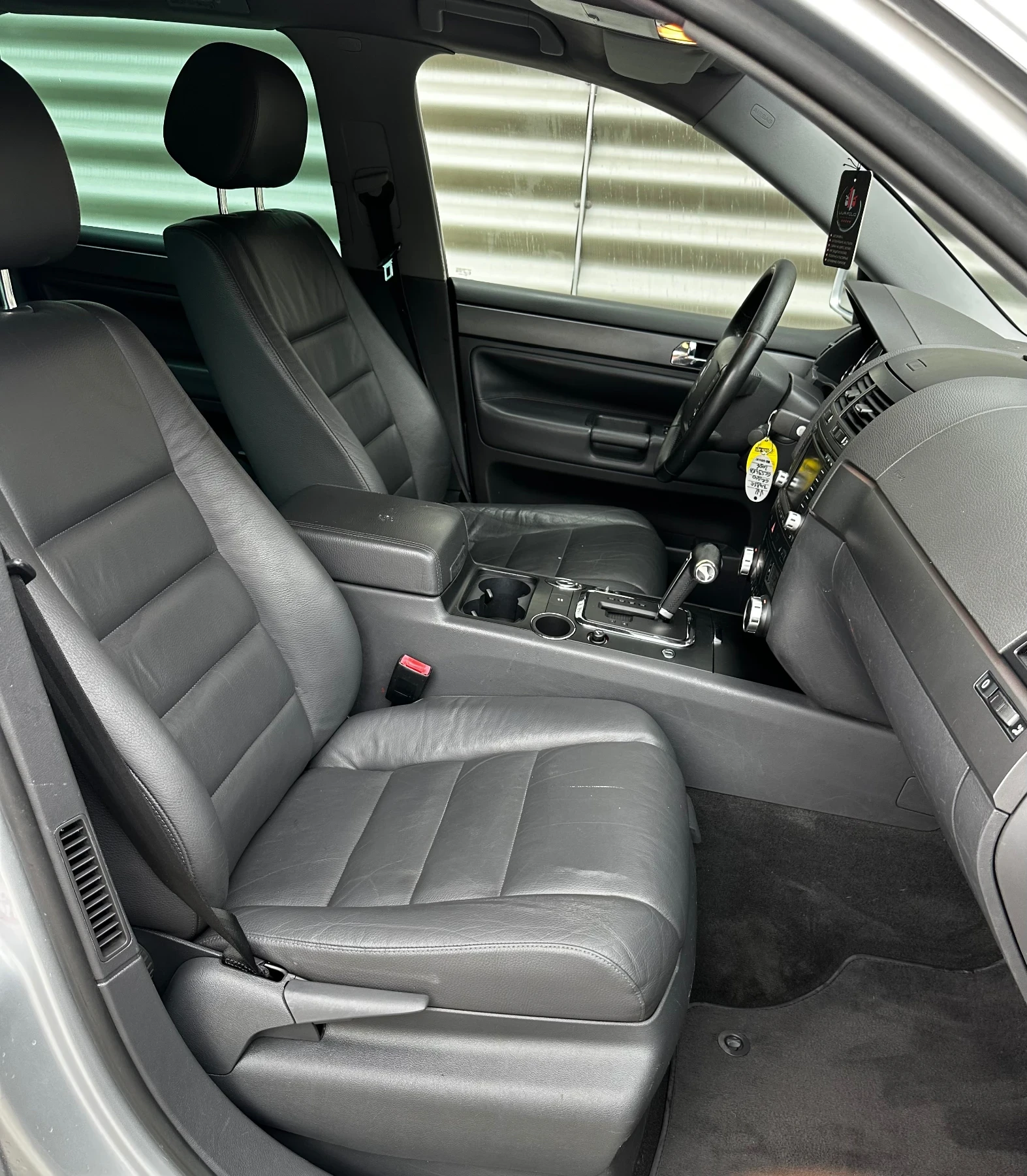 VW Touareg 3000  | Mobile.bg   12